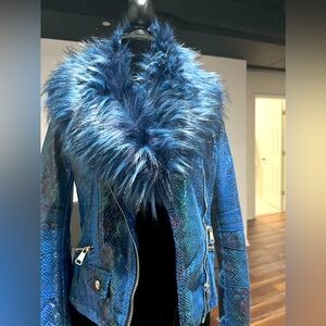 Dressy Akira leather jacket 💙💙